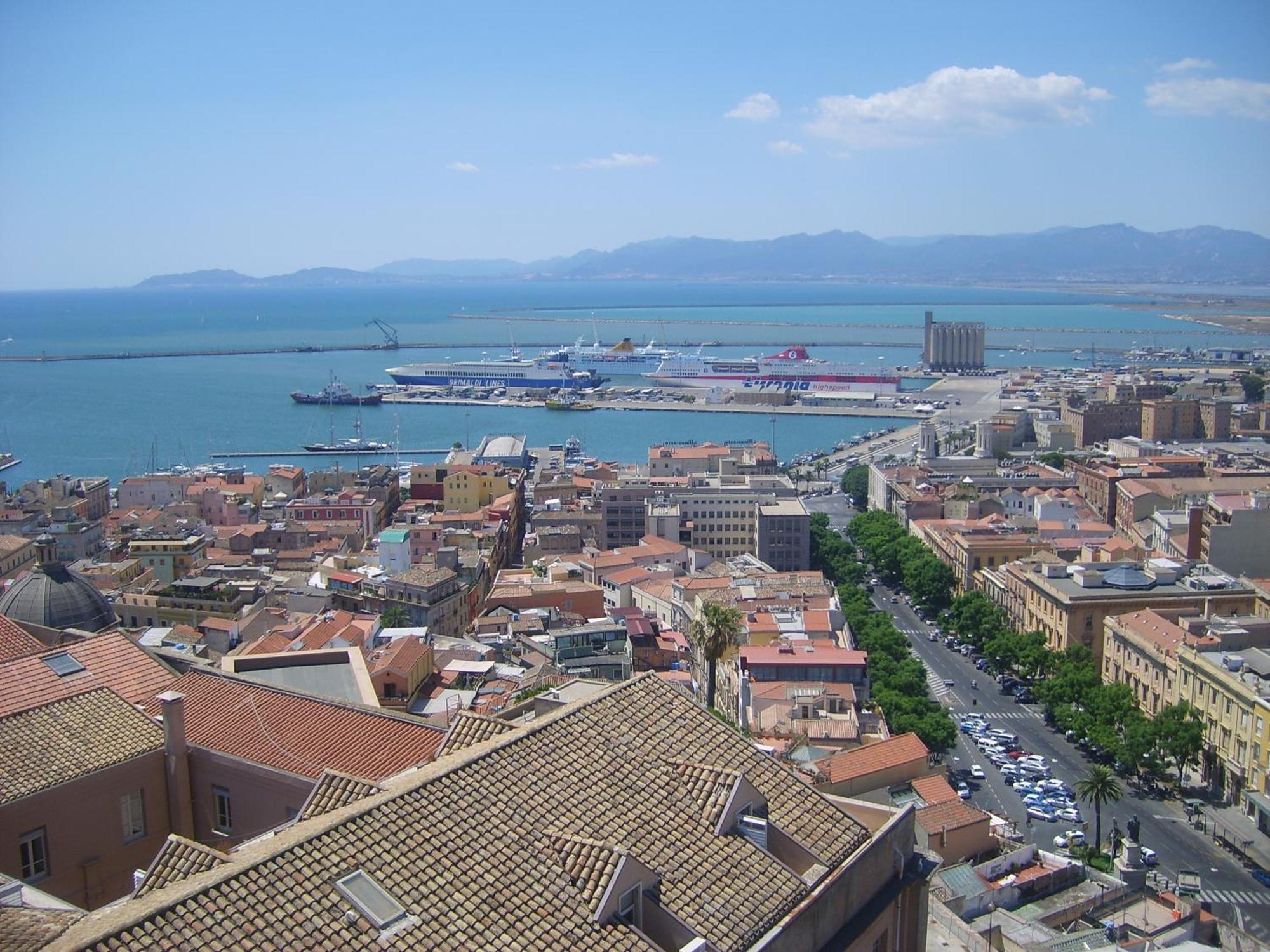 Apartament La Casa Di Cry Cagliari Zewnętrze zdjęcie